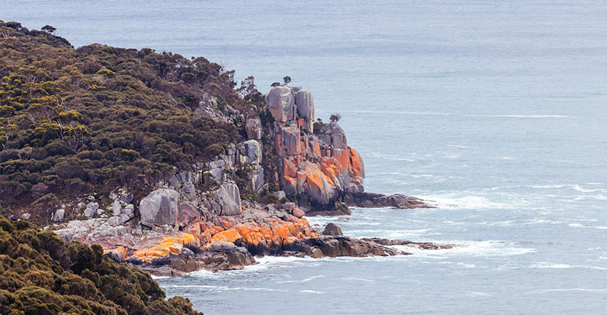 Falésias no estado australiano da Tasmânia